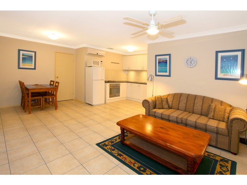 34 NIRVANA CT, Runaway Bay QLD 4216