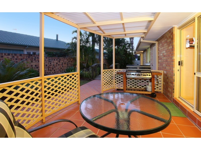 34 NIRVANA CT, Runaway Bay QLD 4216