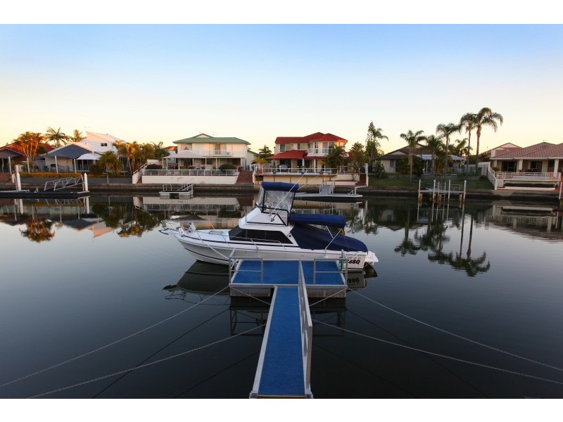 34 NIRVANA CT, Runaway Bay QLD 4216