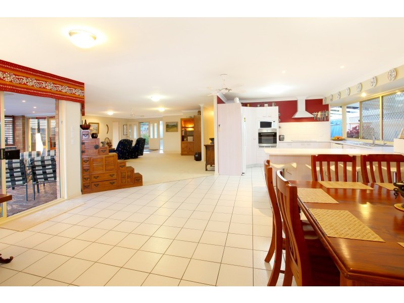 34 NIRVANA CT, Runaway Bay QLD 4216