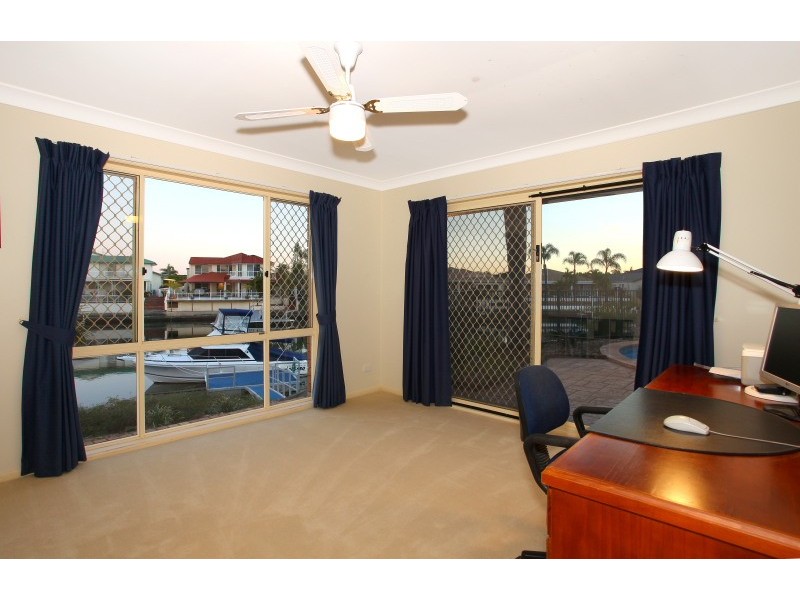 34 NIRVANA CT, Runaway Bay QLD 4216