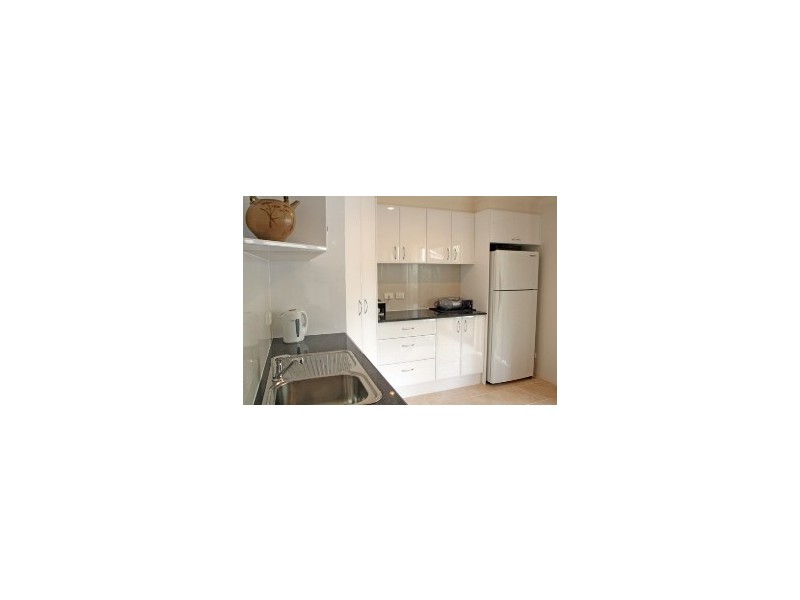 5 Abalone Av, Paradise Point QLD 4216