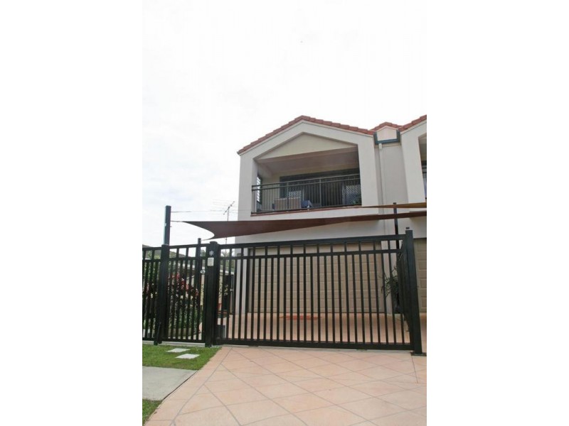 5 Abalone Av, Paradise Point QLD 4216