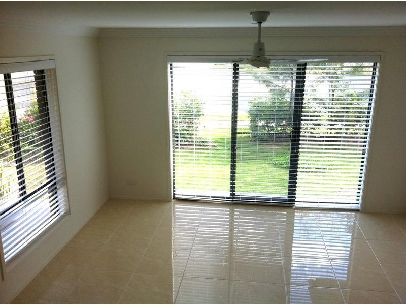 9 Kilbreck St, Benowa QLD 4217