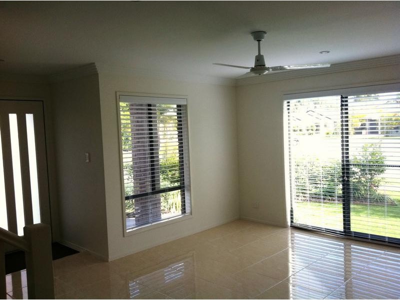 9 Kilbreck St, Benowa QLD 4217