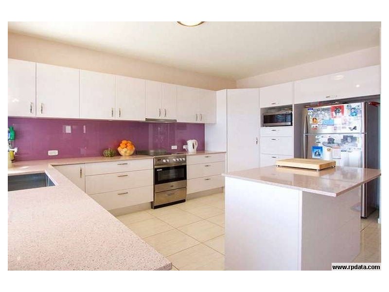 175 Lae Dr, Runaway Bay QLD 4216