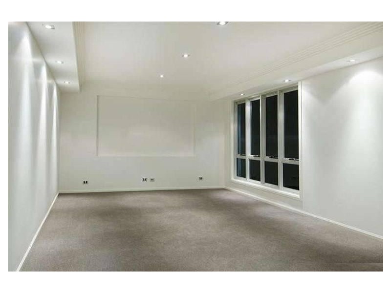 25 KNIGHTSBRIDGE PDE EAST, Sovereign Islands QLD 4216