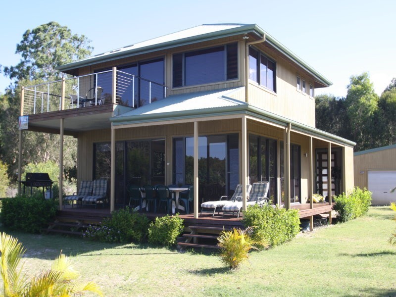 5 DOEBLIEN DR, Paradise Point QLD 4216