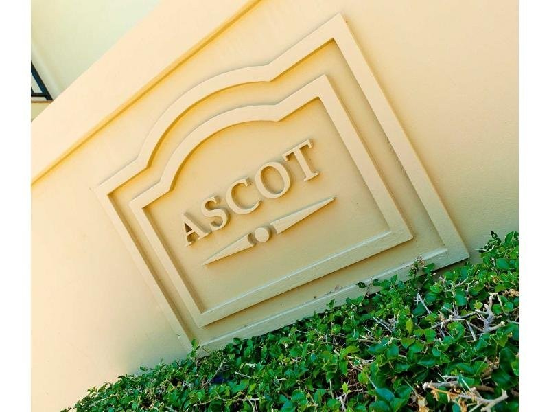 8341 Magnolia Dr, Hope Island QLD 4212