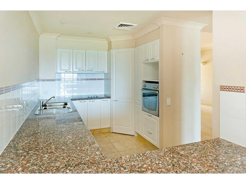 8341 Magnolia Dr, Hope Island QLD 4212