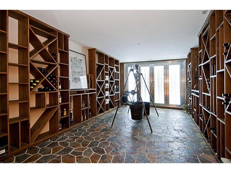 Sovereign Islands QLD 4216