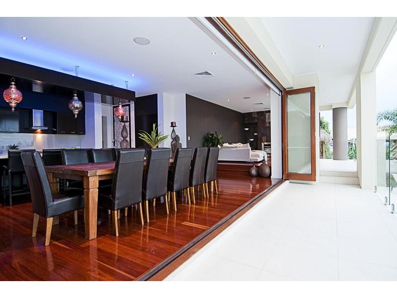 Sovereign Islands QLD 4216