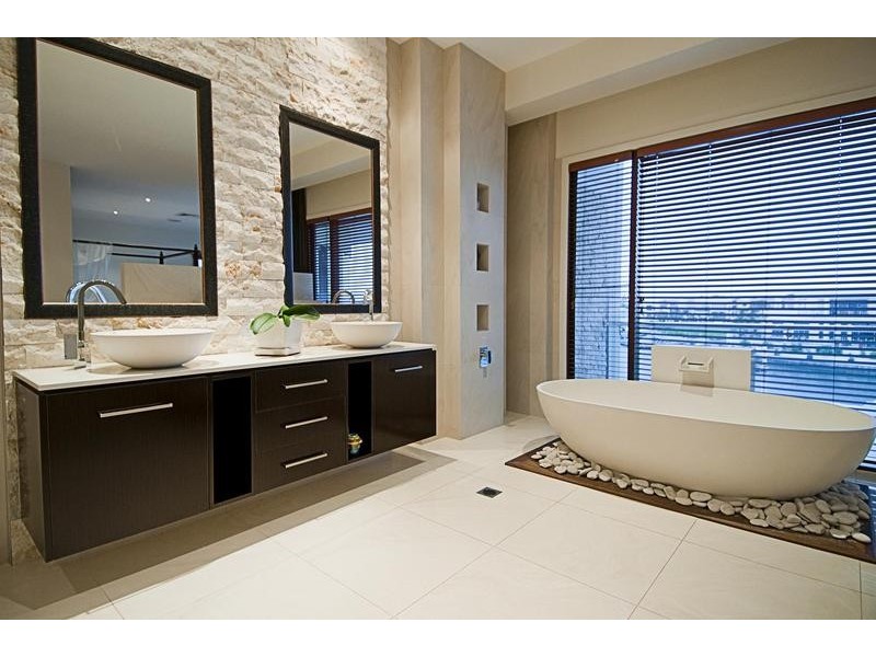 Sovereign Islands QLD 4216