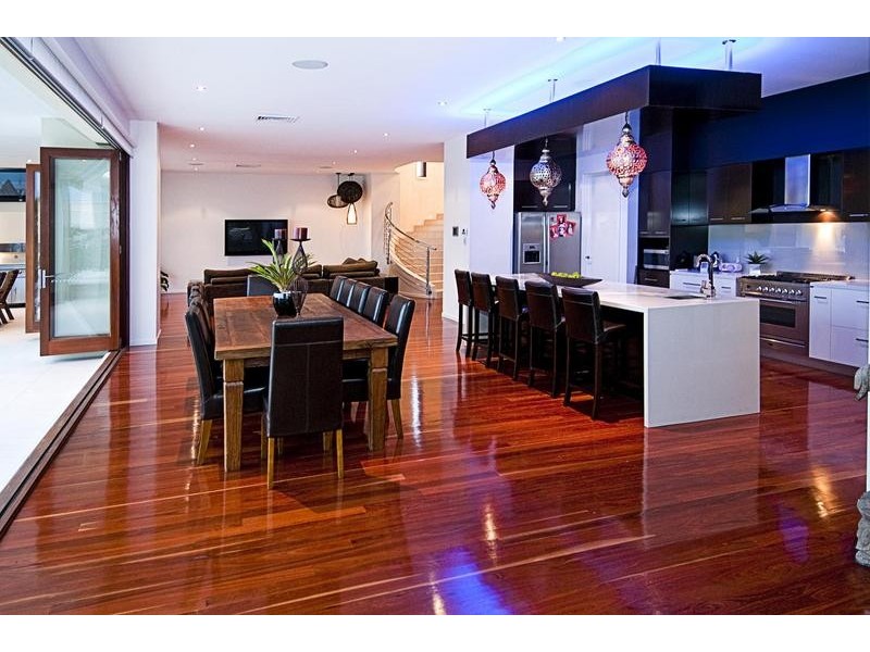 Sovereign Islands QLD 4216