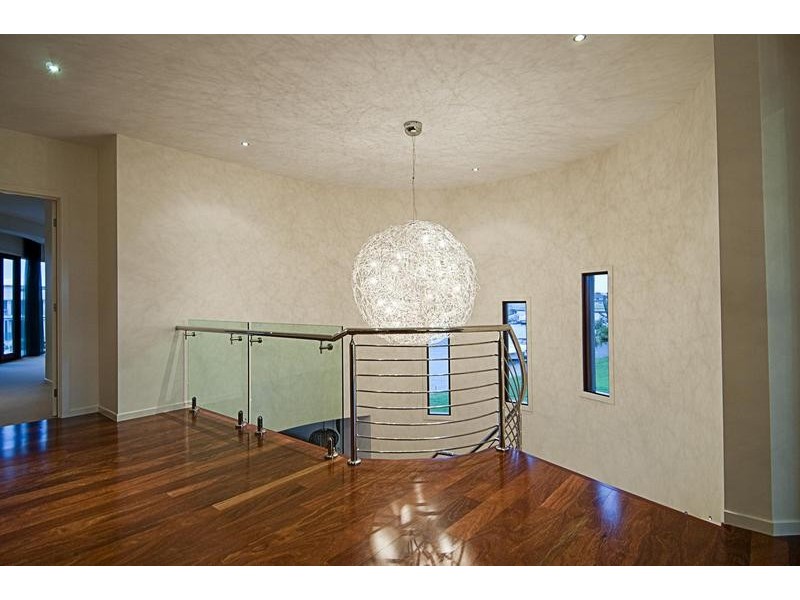 Sovereign Islands QLD 4216