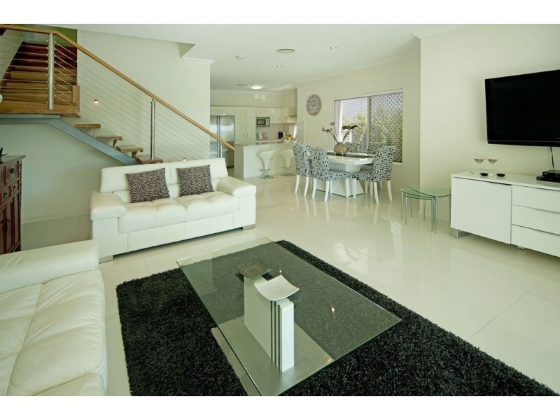 1/25 Compass Drive, Biggera Waters QLD 4216