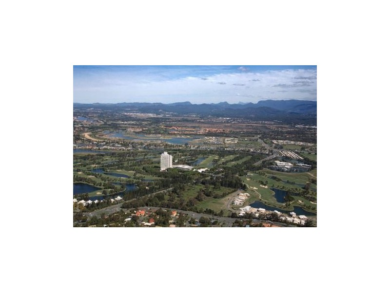 10 THE BOULEVARD, Benowa QLD 4217