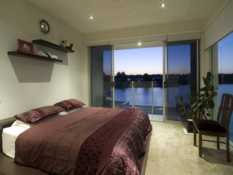 17 Manacor Pl, Runaway Bay QLD 4216