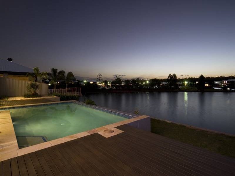 17 Manacor Pl, Runaway Bay QLD 4216