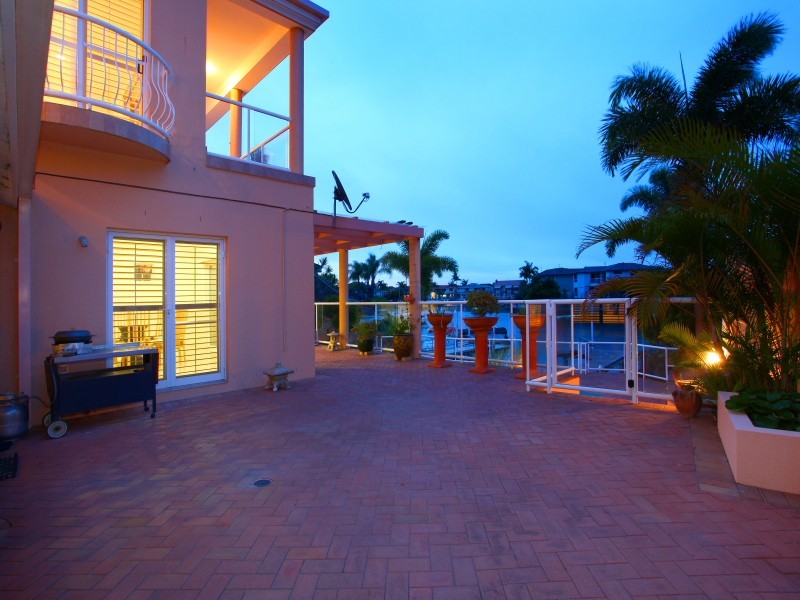 23 Sundance Way, Runaway Bay QLD 4216