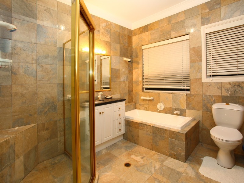 23 Sundance Way, Runaway Bay QLD 4216
