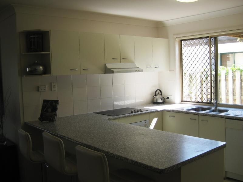 81 Marble Arch, Arundel QLD 4214