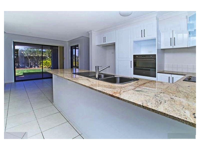 1 Torrevella Vista, Runaway Bay QLD 4216