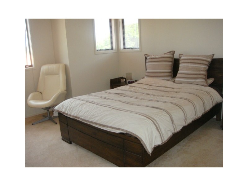 1 Torrevella Vista, Runaway Bay QLD 4216