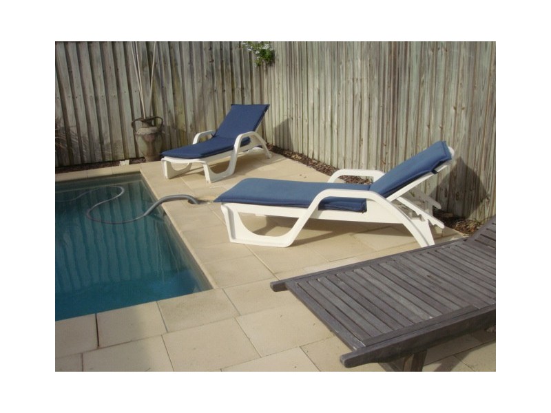 1 Torrevella Vista, Runaway Bay QLD 4216