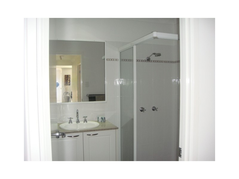 1 Torrevella Vista, Runaway Bay QLD 4216