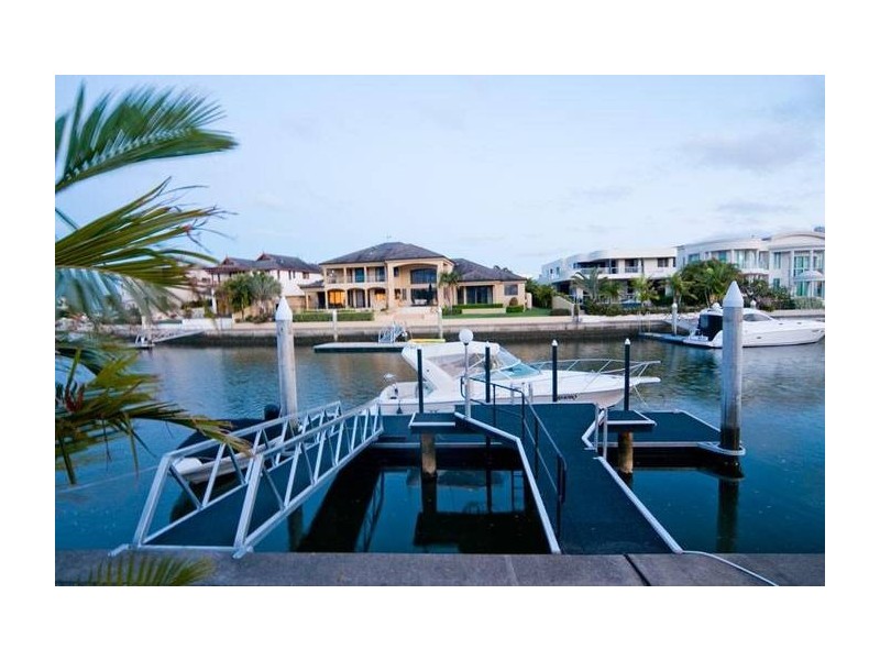 21 The Sovereign Mile, Sovereign Islands QLD 4216