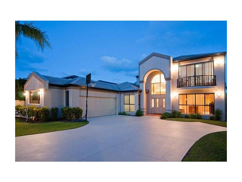 21 The Sovereign Mile, Sovereign Islands QLD 4216