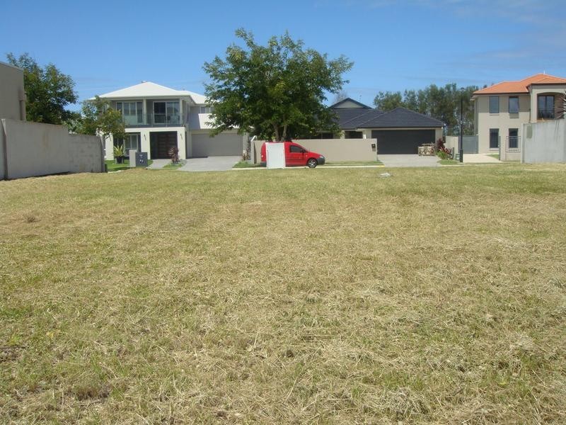 50 EAST QUAY DRIVE, Biggera Waters QLD 4216