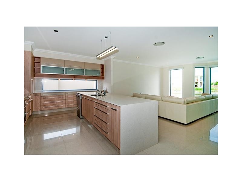 34 East Quay Dr, Biggera Waters QLD 4216