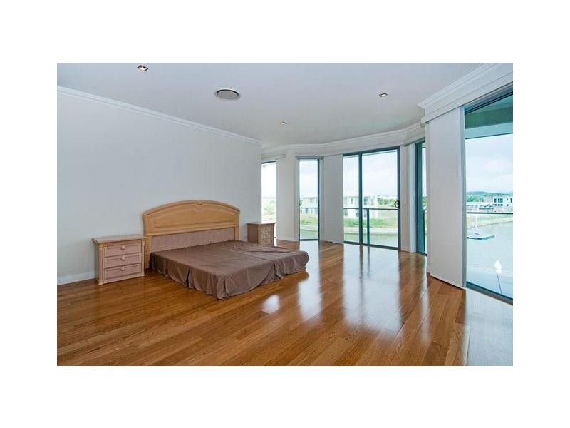 34 East Quay Dr, Biggera Waters QLD 4216