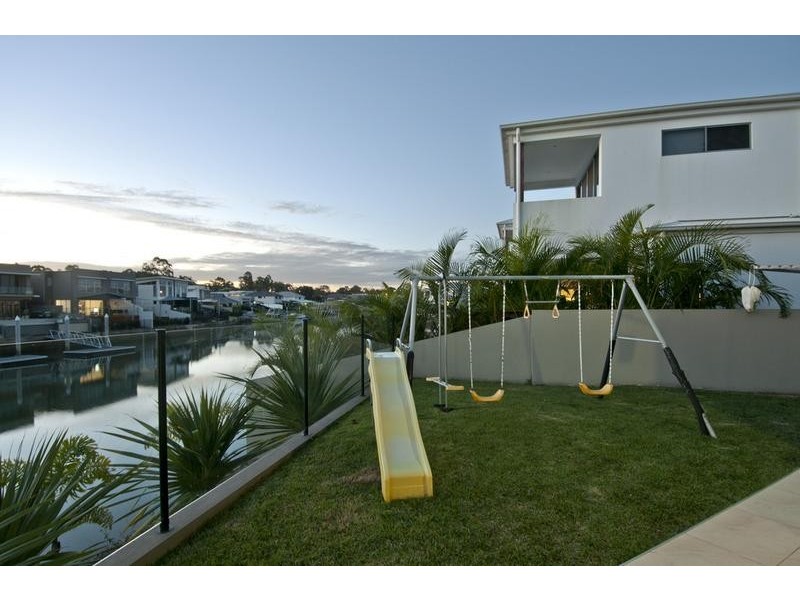 37 South Quay Drive, Biggera Waters QLD 4216