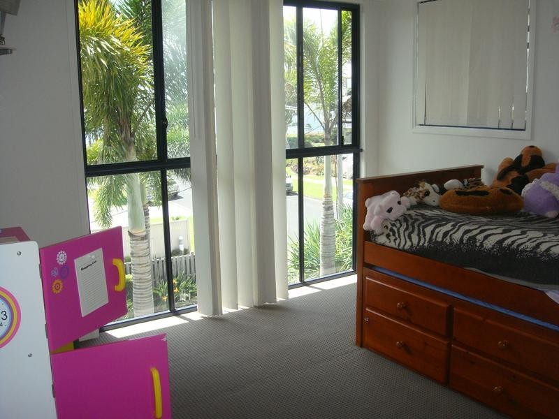 1/5 Taylor St, Biggera Waters QLD 4216