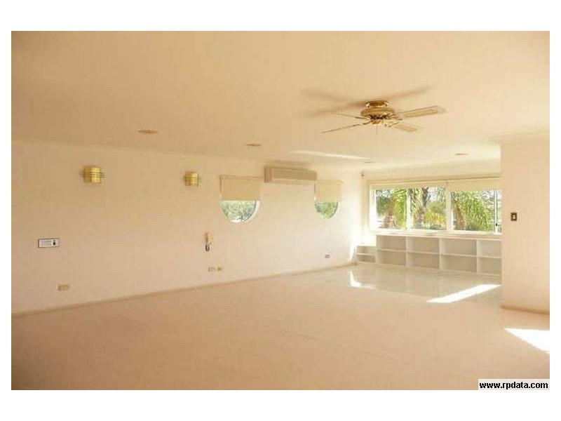 131 Morala, Runaway Bay QLD 4216