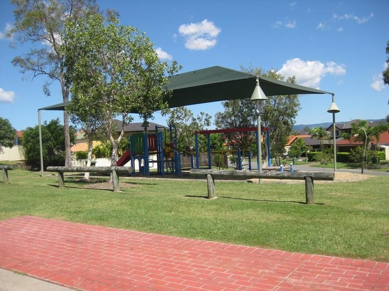 91 Tiger Dr, Arundel QLD 4214