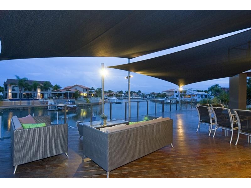 62 Midnight Ct, Runaway Bay QLD 4216