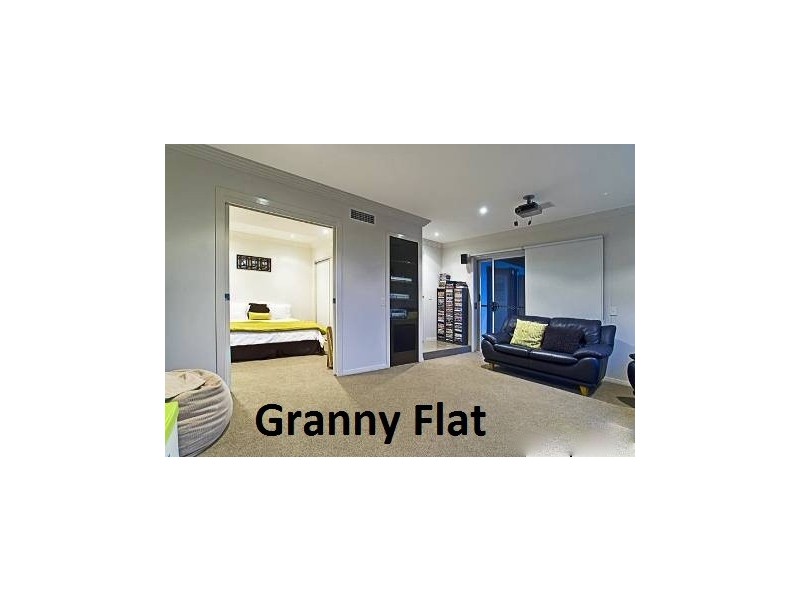 62 Midnight Ct, Runaway Bay QLD 4216