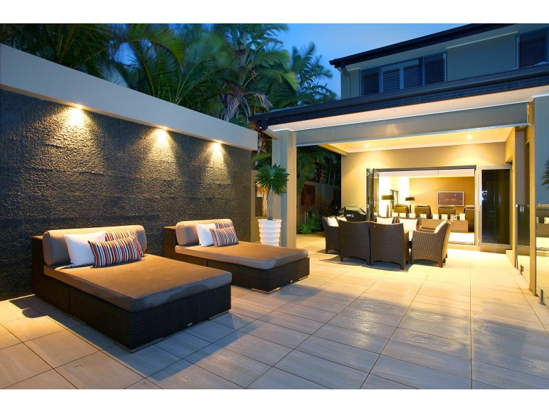 8 Kensington Mews, Sovereign Islands QLD 4216
