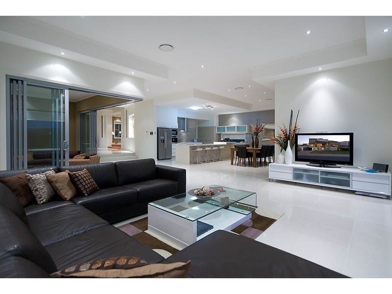 Sovereign Islands QLD 4216