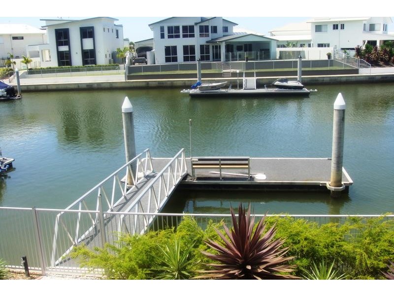 75 Compass Dr, Biggera Waters QLD 4216