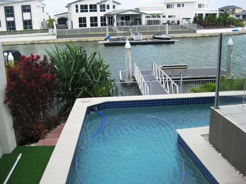 75 Compass Dr, Biggera Waters QLD 4216