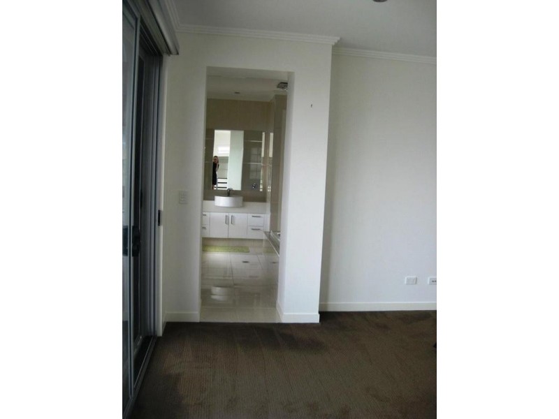 75 Compass Dr, Biggera Waters QLD 4216