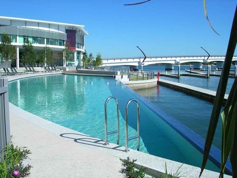 30 Ephraim Island Pde, Paradise Point QLD 4216