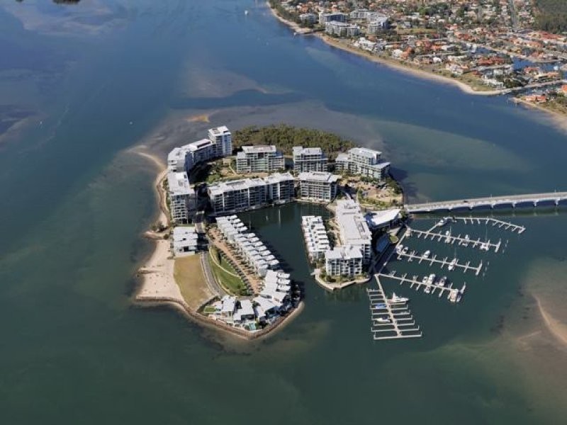 30 Ephraim Island Pde, Paradise Point QLD 4216