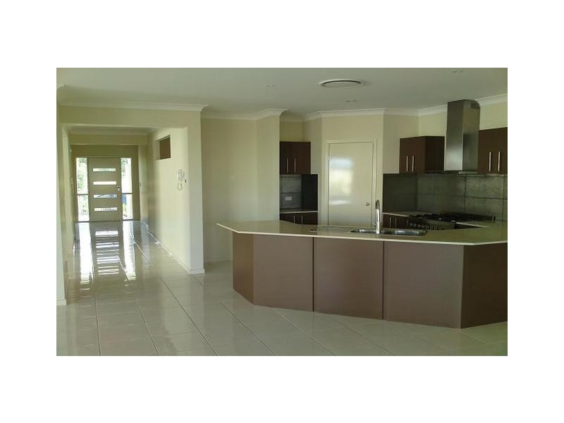 27 Rhodium Cres, Hope Island QLD 4212