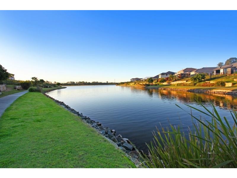 3 Temple Island Dr, Oxenford QLD 4210
